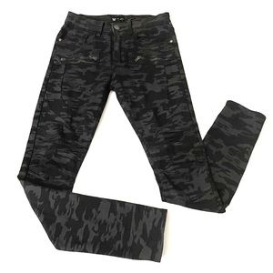 WAIMEA Men’s Skinny Fit Camo Jeans